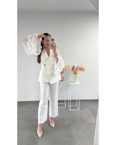 ŚMIETANKOWY GARNITUR DAMSKI VINCI ZŁAMANA BIEL